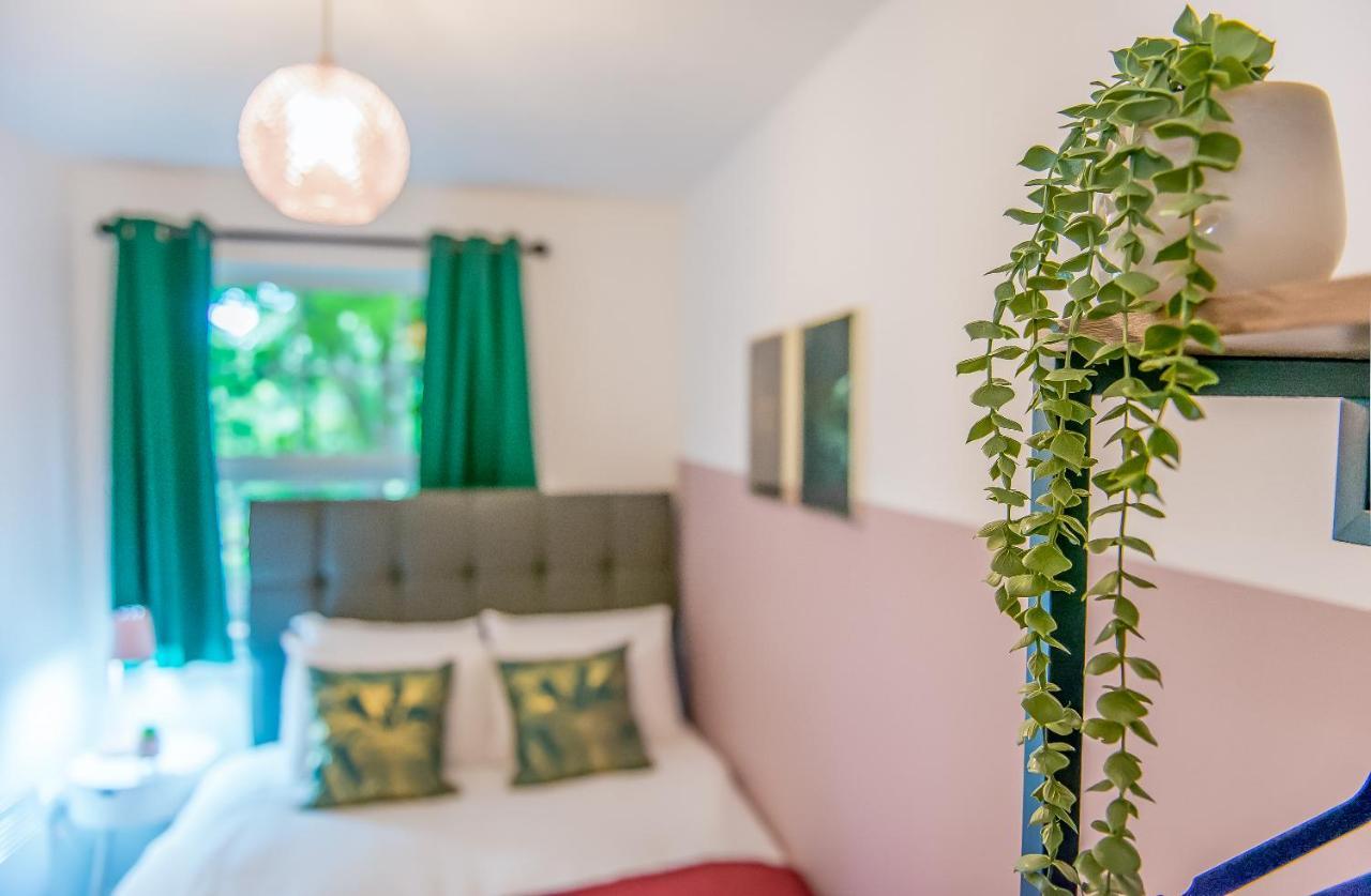 Pipkin Place Serviced Ковентри